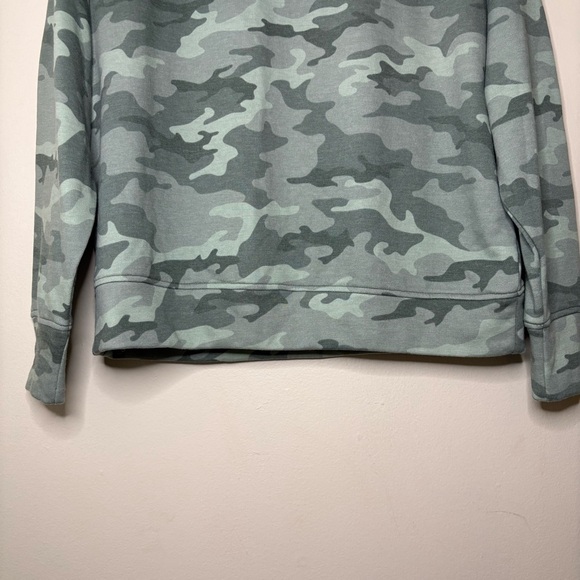 Lou & Grey | Sage Green Camo Crewneck Size Medium NWOT - Picture 7 of 10